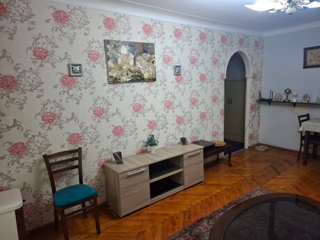 İnşaatçılarda 1 otaqlı köhnə tikili mənzil kirayə verilir, 35 m², 500 AZN/ay, şəkil 2 / 12