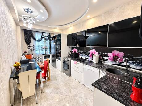 İnşaatçılarda 5 otaqlı yeni tikili mənzil satılır, 160 m², 410 000 AZN, şəkil 3 / 12