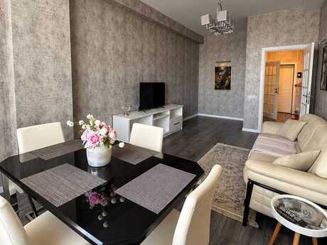Qara Qarayevdə 2 otaqlı yeni tikili mənzil kirayə verilir, 68 m², 800 AZN/ay, şəkil 3 / 9