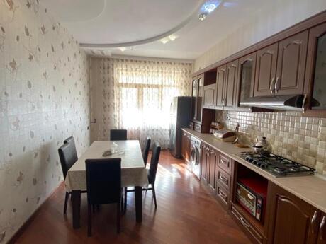 İnşaatçılarda 3 otaqlı yeni tikili mənzil kirayə verilir, 130 m², 800 AZN/ay, şəkil 3 / 12