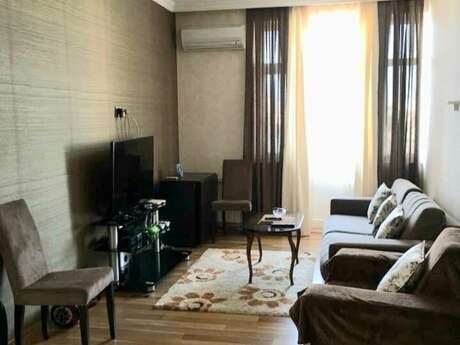 3 otaq · 94 m² · 10/18 mərtəbə, Şah İsmayıl Xətai