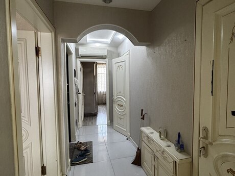 Neftçilərdə 2 otaqlı köhnə tikili mənzil kirayə verilir, 60 m², 800 AZN/ay, şəkil 2 / 12
