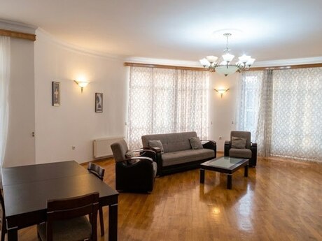 Объявление №6536499 - Баку, м. Низами, 4-комн., 220 м², 10/20 этаж