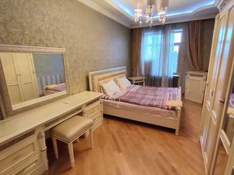 Sahildə 3 otaqlı köhnə tikili mənzil kirayə verilir, 80 m², 2 000 AZN/ay, şəkil 5 / 12