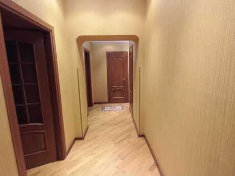 Sahildə 3 otaqlı köhnə tikili mənzil kirayə verilir, 80 m², 2 000 AZN/ay, şəkil 4 / 12