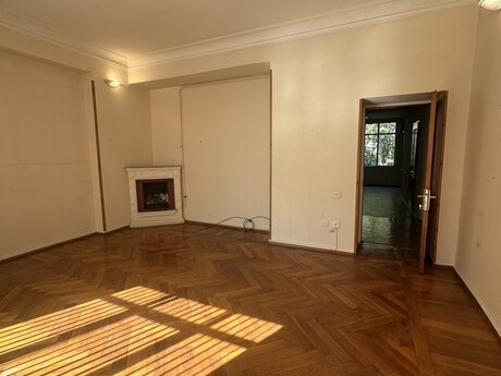 3-room old-build apartment for sale in Sahil, 95 m², 350 000 AZN, photo 5 / 5