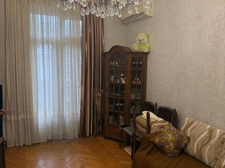 Nəsimidə 2 otaqlı köhnə tikili mənzil satılır, 60 m², 212 000 AZN, şəkil 3 / 12