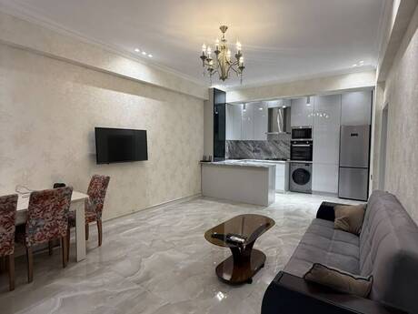 2-room old-build apartment for sale in Əhmədli, 68 m², 217 000 AZN, photo 2 / 12