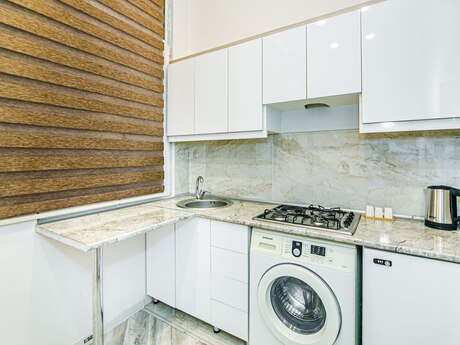 Sahildə 2 otaqlı köhnə tikili mənzil satılır, 55 m², 310 000 AZN, şəkil 5 / 12