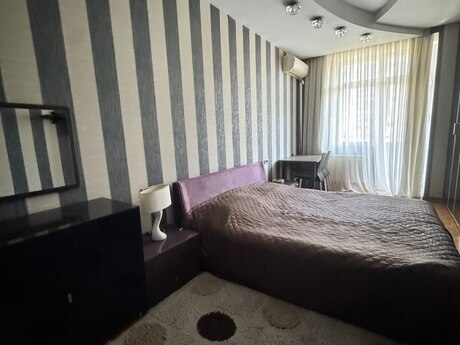 28 Mayda 3 otaqlı yeni tikili mənzil kirayə verilir, 140 m², 1 450 AZN/ay, şəkil 2 / 5