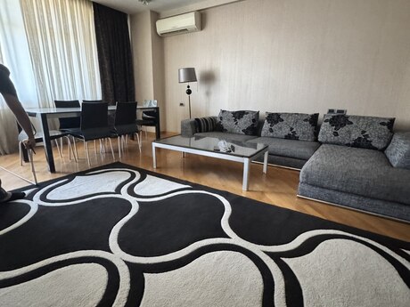 3 otaq · 140 m² · 3/18 mərtəbə, 28 May