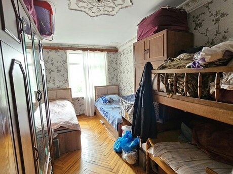 Qara Qarayevdə 2 otaqlı köhnə tikili mənzil satılır, 50 m², 145 000 AZN, şəkil 3 / 12