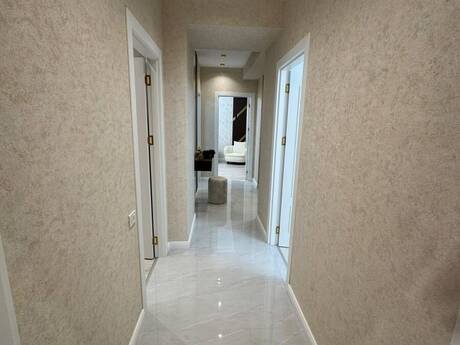 7-ci mikrorayonda 4 otaqlı yeni tikili mənzil satılır, 110 m², 335 000 AZN, şəkil 4 / 12