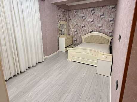 20 Yanvarda 3 otaqlı yeni tikili mənzil kirayə verilir, 120 m², 1 100 AZN/ay, şəkil 2 / 9