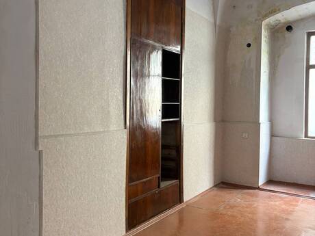 4 otaq · 100 m² · 1/2 mərtəbə, Sahil