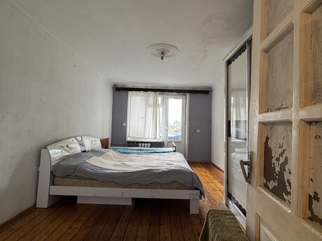 İnşaatçılarda 3 otaqlı köhnə tikili mənzil satılır, 80 m², 185 000 AZN, şəkil 2 / 12