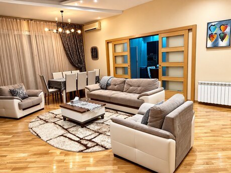 3 rooms · 135 m² · floor 13/18, 28 May