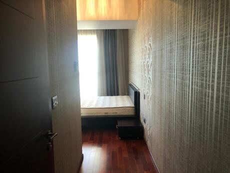 Port Baku Residence kompleksində 4 otaqlı yeni tikili mənzil kirayə verilir, 200 m², 4 500 AZN/ay, şəkil 5 / 12