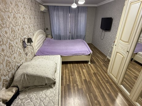 Xalqlar Dostluğunda 4 otaqlı köhnə tikili mənzil satılır, 90 m², 185 000 AZN, şəkil 2 / 10