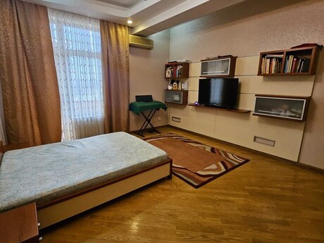 Продаётся 3-комнатная квартира в новостройке, Nizami, 175 м², 495 000 AZN, фото 3 / 12