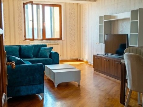 Gənclikdə 2 otaqlı köhnə tikili mənzil kirayə verilir, 70 m², 800 AZN/ay, şəkil 2 / 11