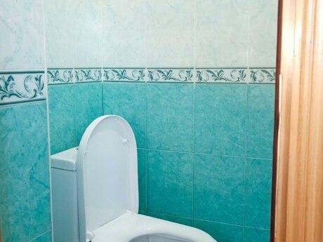 Gənclikdə 2 otaqlı köhnə tikili mənzil kirayə verilir, 70 m², 800 AZN/ay, şəkil 5 / 11