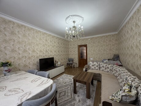 Bakıxanovda 3 otaqlı köhnə tikili mənzil satılır, 75 m², 168 000 AZN, şəkil 3 / 12
