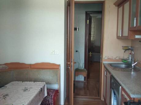 Sahildə 2 otaqlı köhnə tikili mənzil kirayə verilir, 50 m², 800 AZN/ay, şəkil 5 / 5