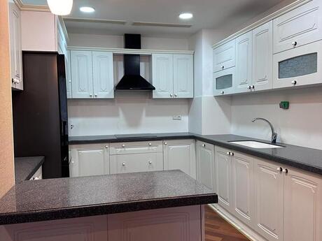 3-room new-build apartment for rent in Port Baku Residence, 115 m², 3 000 AZN/mo, photo 2 / 12