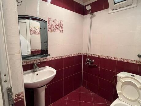 Продаётся 1-комнатная квартира в старом фонде, Qara Qarayev, 36 м², 117 000 AZN, фото 5 / 12