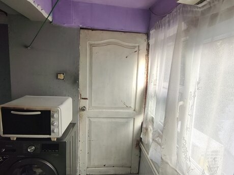 1-room old-build apartment for rent in Elmlər Akademiyası, 30 m², 550 AZN/mo, photo 2 / 5