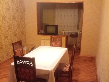 Əhmədlidə 3 otaqlı köhnə tikili mənzil satılır, 85 m², 163 000 AZN, şəkil 2 / 12