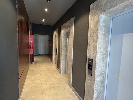 BCR Khatai kompleksində 3 otaqlı yeni tikili mənzil satılır, 130 m², 470 000 AZN, şəkil 4 / 12
