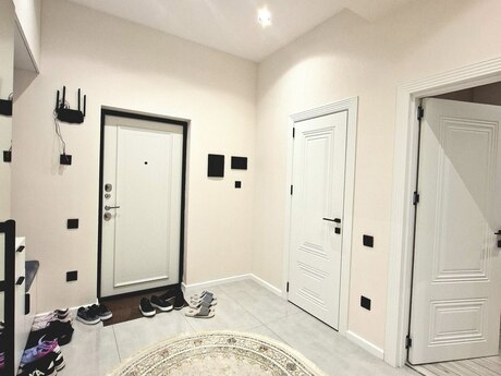 Qara Qarayevdə 2 otaqlı yeni tikili mənzil kirayə verilir, 80 m², 850 AZN/ay, şəkil 3 / 11