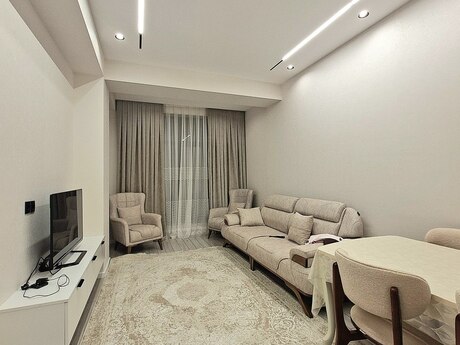 Qara Qarayevdə 2 otaqlı yeni tikili mənzil kirayə verilir, 80 m², 850 AZN/ay, şəkil 2 / 11