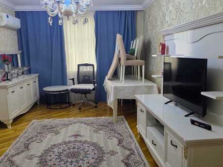 Продаётся 3-комнатная квартира в старом фонде, Nəsimi, 90 м², 215 000 AZN, фото 2 / 8