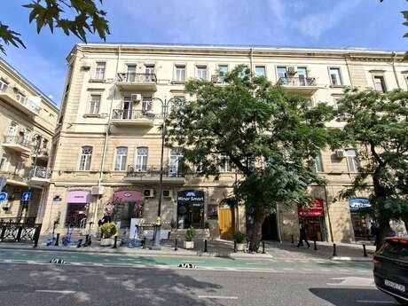 3 otaq · 70 m² · 4/4 mərtəbə, Sahil