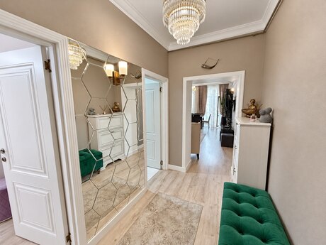 2-room old-build apartment for sale in 28 May, 64 m², 300 000 AZN, photo 3 / 12