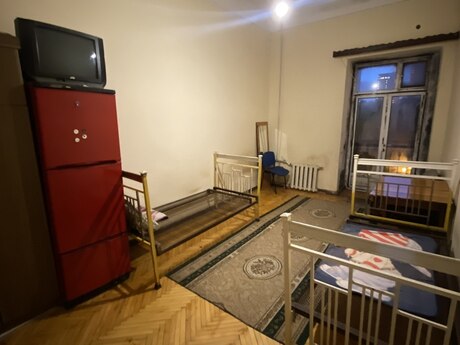 İçəri Şəhərdə 2 otaqlı köhnə tikili mənzil kirayə verilir, 60 m², 400 AZN/ay, şəkil 2 / 6