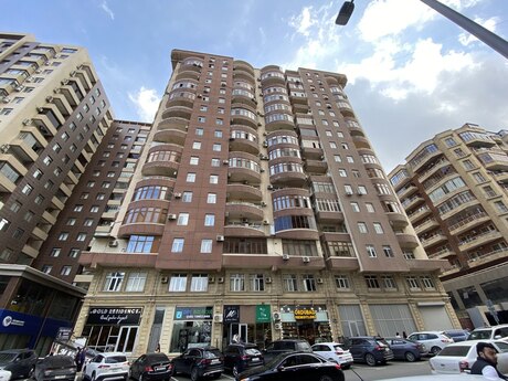 2 otaq · 114 m² · 13/17 mərtəbə, 8 Noyabr
