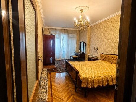 Əhmədlidə 4 otaqlı köhnə tikili mənzil satılır, 90 m², 235 000 AZN, şəkil 3 / 10