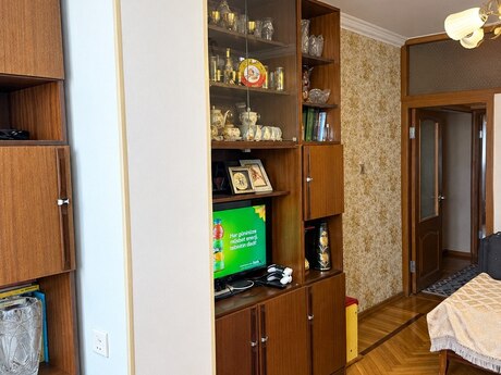 Əhmədlidə 4 otaqlı köhnə tikili mənzil satılır, 90 m², 235 000 AZN, şəkil 5 / 10