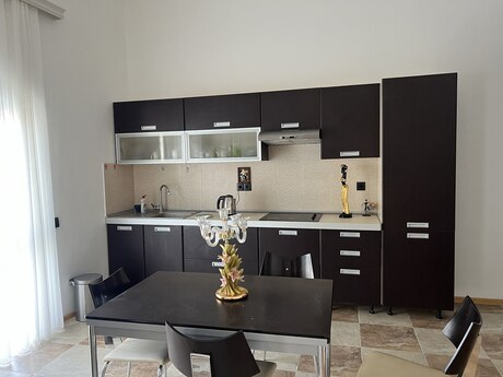 Nəsimidə 2 otaqlı yeni tikili mənzil kirayə verilir, 100 m², 900 AZN/ay, şəkil 3 / 7