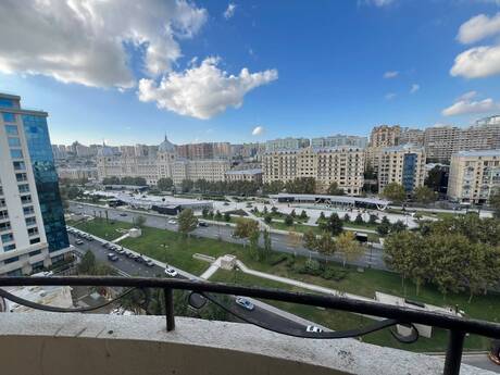 Сдаётся 3-комнатная квартира в новостройке, 28 May, 123 м², 1 600 AZN/мес, фото 3 / 12