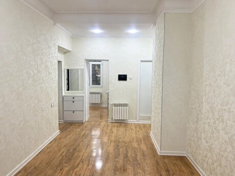 Ağ şəhərdə 3 otaqlı köhnə tikili mənzil kirayə verilir, 60 m², 650 AZN/ay, şəkil 2 / 12