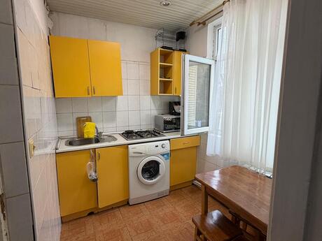 Продаётся 2-комнатная квартира в старом фонде, 8 Noyabr, 50 м², 147 000 AZN, фото 3 / 12