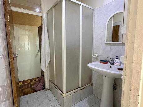 Продаётся 2-комнатная квартира в старом фонде, 8 Noyabr, 50 м², 147 000 AZN, фото 2 / 12