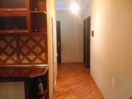 Продаётся 3-комнатная квартира в старом фонде, Həzi Aslanov, 90 м², 165 000 AZN, фото 4 / 12