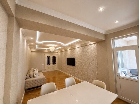 Həzi Aslanovda 3 otaqlı yeni tikili mənzil satılır, 135 m², 355 000 AZN, şəkil 2 / 12