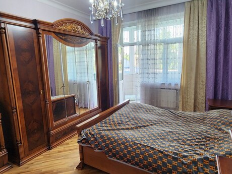 Сдаётся 3-комнатная квартира в новостройке, İnşaatçılar, 140 м², 850 AZN/мес, фото 5 / 12